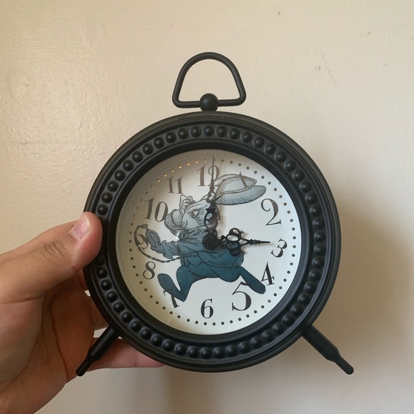 Disney Alice in Wonderland white rabbit live action desk clock - Picture 1 of 6